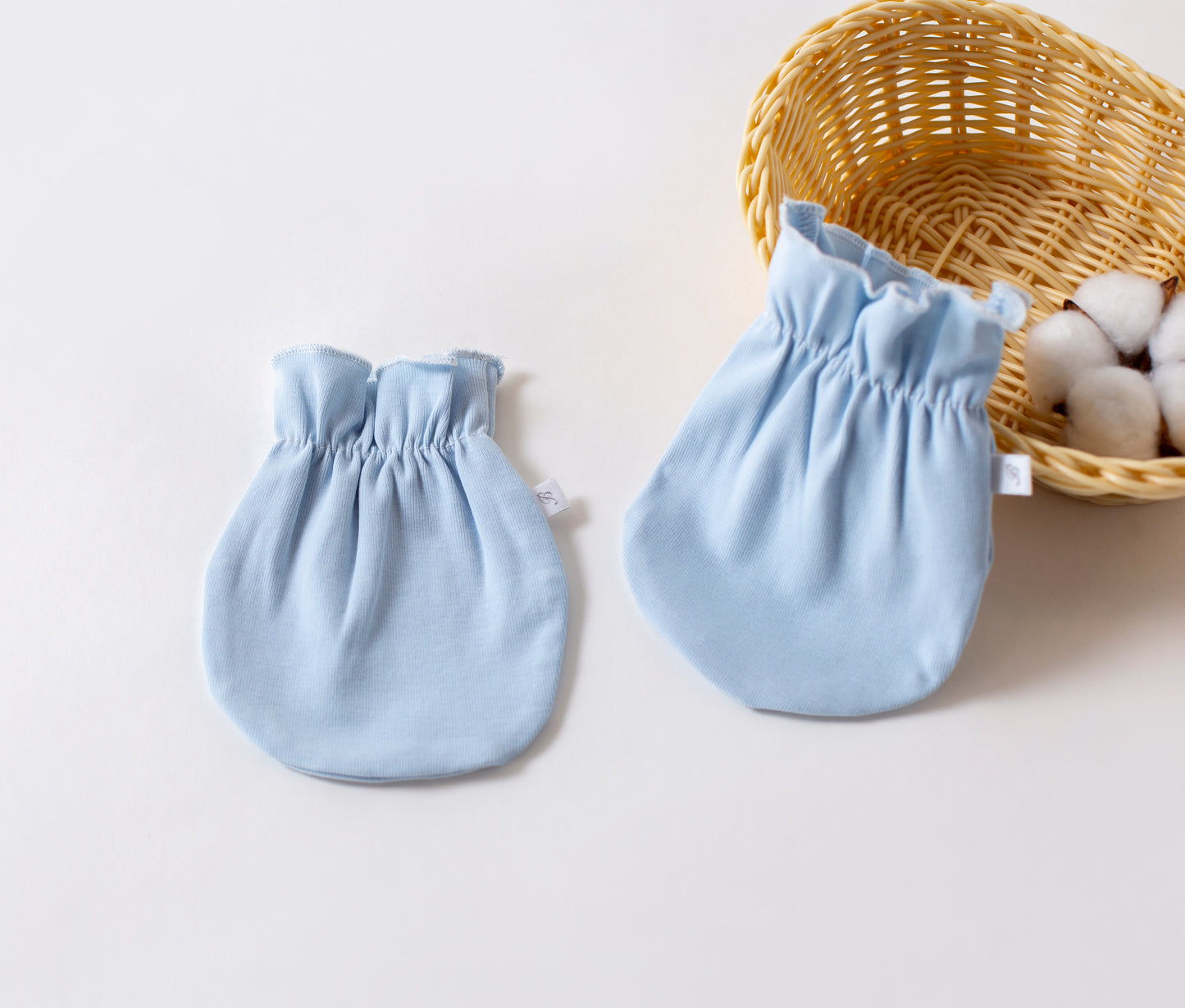 Baby vantar blå